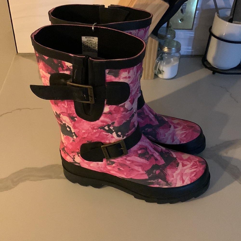 BearPaw Charlie Sz 6 Pink Gray Black Rain Boots - Picture 2 of 5